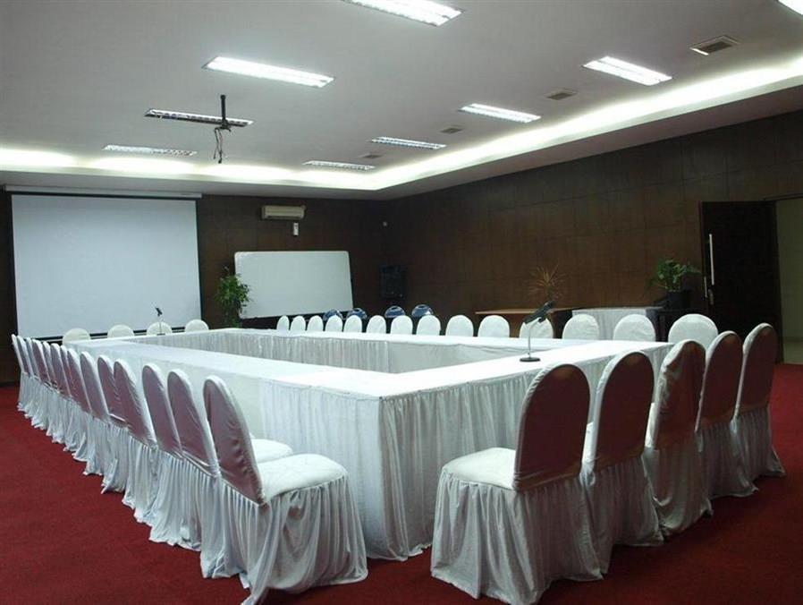 Jatinangor Hotel&restaurante Cileunyi Exterior foto